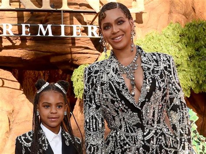 Blue Ivy Carter Gets Kiss From Dad Jay-Z At NBA Finals – Hollywood Life