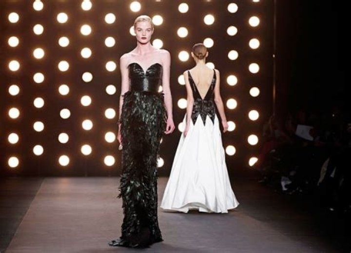 Naeem Khan Fashion Week Pics — NYFW: Fall 2014 Collection