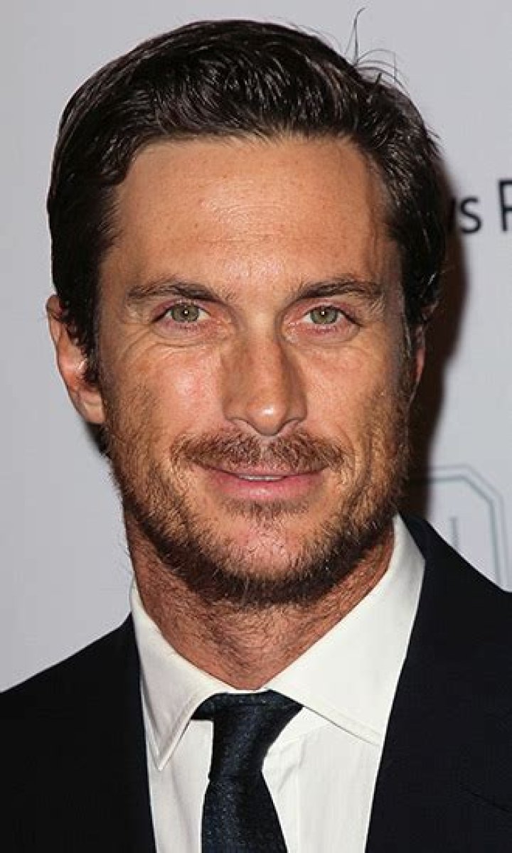 Oliver Hudson Celebrity Profile – Hollywood Life