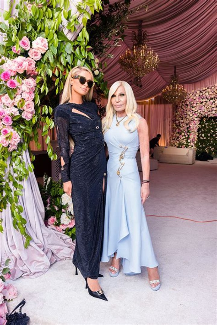 Paris Hilton’s Outfit At Britney Spears’ Wedding: Photos – Hollywood Life
