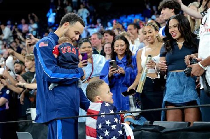 Steph Curry Tells Ayesha He’s ‘Proud’ She Called Out Women Flirting With Him: ‘Keep Being You’