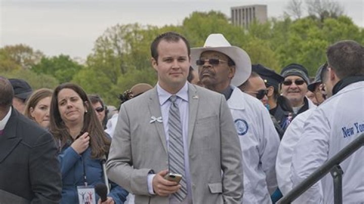 When Is Josh Duggar Getting Out of Prison? – Hollywood Life